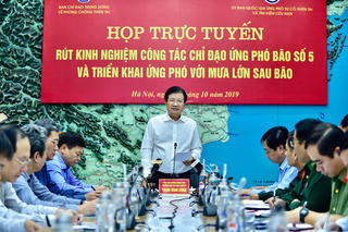 Phó Thủ tướng Trịnh Đình Dũng: Cần theo dõi chặt diễn biến mưa lũ sau bão