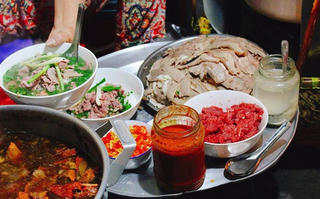 Gánh phở đêm