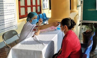Sức dân chặn dịch