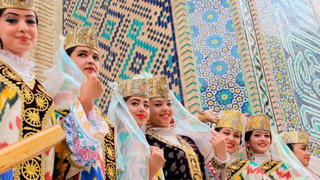 Khai mạc những ngày Văn hóa Uzbekistan tại Việt Nam