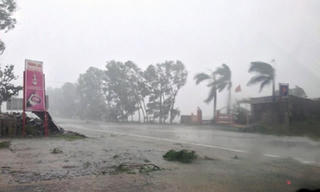 Hỗ trợ 10 địa phương khắc phục mưa, bão