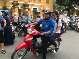 Bí thư đoàn ‘giải cứu’ thí sinh thi lớp 10 quên mang giấy tờ