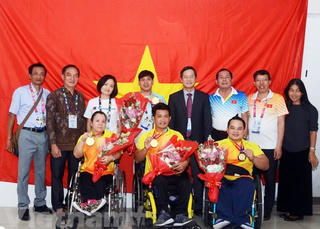 Đại sứ Việt Nam tại Indonesia chúc mừng đoàn thể thao Việt Nam