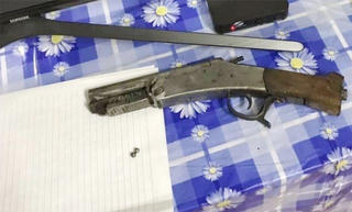 Mâu thuẫn tiền bạc, chồng bắn vợ cũ tối mùng 3 Tết