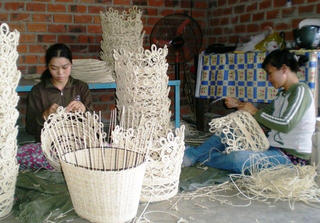 Phát triển làng nghề gắn với xây dựng nông thôn mới