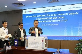 Tổng Công ty Điện lực miền Bắc chung tay ủng hộ đồng bào miền Trung lũ lụt