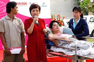 TP. Hồ Chí Minh: Nhiều nghệ sĩ biễu diễn phục vụ người bệnh