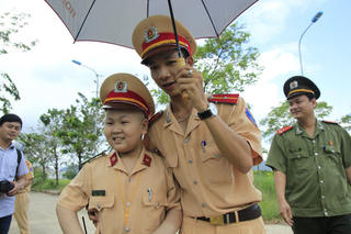 Đà Nẵng cấp nhà cho gia đình cậu bé ung thư mơ ước làm CSGT