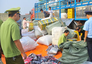 Doanh nghiệp ảo, buôn lậu thật