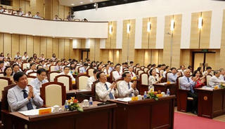 Kỳ họp thứ 13 HĐND TP Hà Nội khóa XIV: Câu chuyện cây xanh “nóng” trở lại?