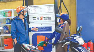 Giá cả ‘nóng’ từng ngày