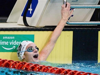 Kình ngư Australia McKeown phá kỷ lục thế giới 100 m bơi ngửa nữ