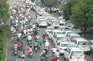 Hà Nội: Hàng loạt tuyến phố cấm taxi hoạt động