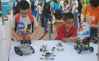 Ngày hội STEM 2016:  Thắp lên khát vọng khoa học
