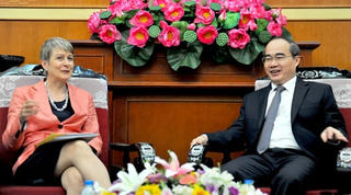 Chủ tịch Nguyễn Thiện Nhân tiếp Đại sứ CHLB Đức