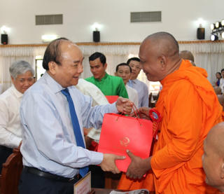 Tạo điều kiện để đồng bào Khmer đón Tết Chôl Chnăm Thmây vui tươi, đầm ấm