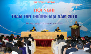 Thủ tướng: Thương vụ không ngồi chờ doanh nghiệp đến 'nhờ' giúp