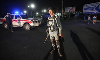 Afghanistan rung động bởi hàng loạt vụ tấn công đẫm máu