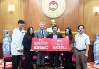Tiếp thêm nguồn lực đẩy lùi dịch bệnh