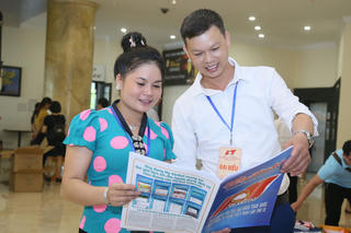 Trở về trong mái nhà Mặt trận