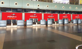 Khách bay nội địa của Vietjet tại Nội Bài làm thủ tục tại sảnh A nhà ga T1