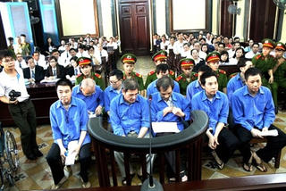 Tiếp tục tranh tụng vụ 'siêu lừa' 966 tỷ đồng