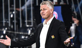 HLV Solskjaer nên chịu trách nhiệm về trận thua bạc nhược của MU