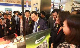Phó Thủ tướng Vương Đình Huệ dự VietnamExpo 2016
