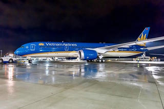 Sau vụ khủng bố ở Paris, Vietnam Airlines vẫn tiếp tục bay đến/đi từ Paris