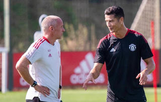 Ronaldo phô diễn kỹ thuật trong buổi tập, đủ thuyết phục HLV Solskjaer cho ra sân?