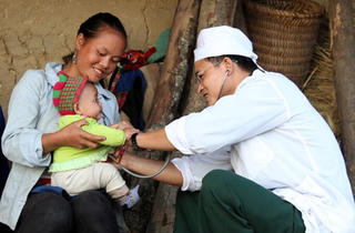 Ngành y tế triển khai ứng phó bão số 10