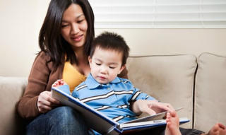Thành quả khác biệt khi tôi cho hai con học tiếng Anh sớm và muộn