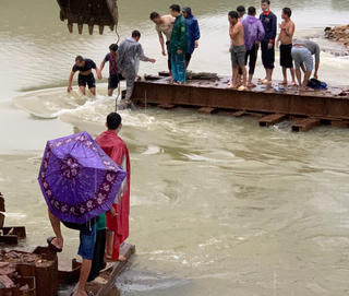 Tìm thấy thi thể 2 vợ chồng mất tích khi đang đánh cá trên sông Bồ