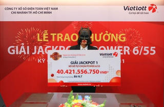 Nữ nhân viên ngân hàng lĩnh giải Jackpot 1 hơn 40 tỷ đồng