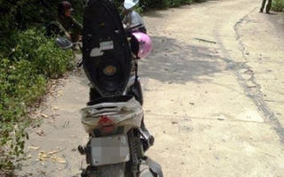 Công an tìm người bỏ quên chiếc xe máy chứa 1,6 tỷ đồng