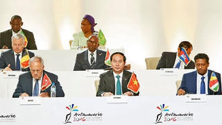 Chủ tịch nước Trần Đại Quang tiếp xúc song phương với nhiều Nguyên thủ các nước