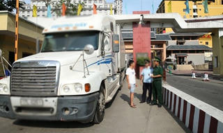 Thí điểm tạm nhập hàng hóa qua 4 điểm