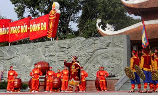 Hùng tráng lễ hội gò Đống Đa