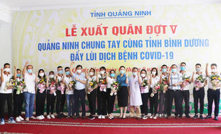 20 chiến sĩ áo trắng Quảng Ninh lên đường chi viện Bình Dương chống dịch