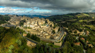 Urbino: Trở lại vương quốc Phục hưng vĩnh cửu ở Italy
