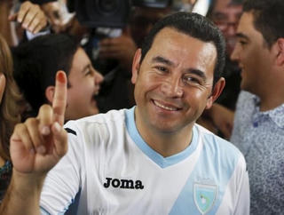 Diễn viên hài trở thành Tổng thống Guatemala