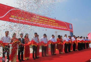Khánh thành Cụm công trình luồng qua cửa Lạch Giang