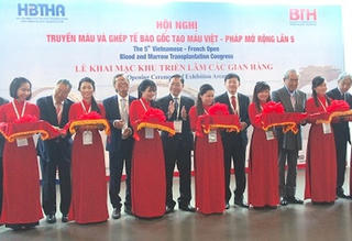 500 đại biểu tham dự hội nghị truyền máu và ghép tế bào gốc