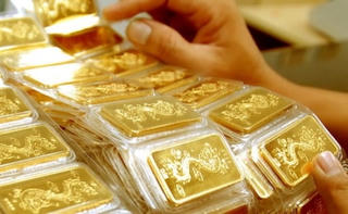 Trong tuần, vàng mất giá 200.000 đồng/lượng