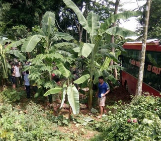 Thanh Hóa: Xe khách tông xe máy, 2 mẹ con chết thương tâm