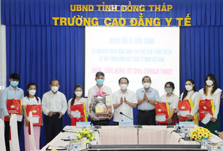 Phó Chủ tịch - Tổng Thư ký Lê Tiến Châu chúc Tết Chol Chnam Thmay tại Đồng Tháp