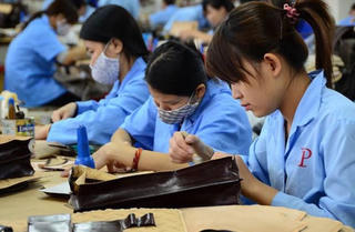 Trường hợp phải ngừng việc, người lao động có được trả lương?