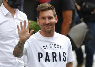 [VIDEO] Quá trình Messi nói 'Bonjour' với nước Pháp