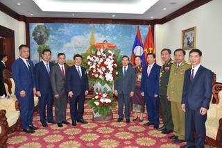 Xây dựng tình đoàn kết, hữu nghị, gắn kết nhân dân hai nước Việt Nam - Lào