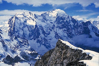 Bên  dãy  Kavkaz
